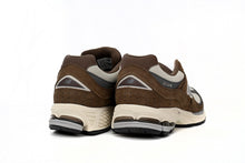 Load image into Gallery viewer, New Balance 2002R Brown Gray