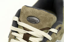 Load image into Gallery viewer, New Balance 2002R Sea Army Green Grey