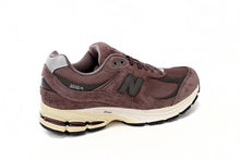Load image into Gallery viewer, New Balance 2002R Sea Black Brown