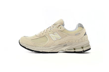Load image into Gallery viewer, New Balance 2002R Beig