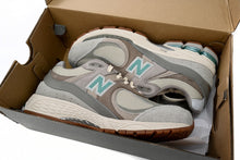 Load image into Gallery viewer, New Balance 2002R Brown Emerald Green