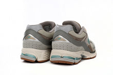 Load image into Gallery viewer, New Balance 2002R Brown Emerald Green