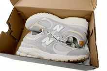 Load image into Gallery viewer, New Balance 2002R White Grey