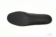 Load image into Gallery viewer, New Balance 2002R Beig