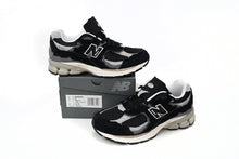 Load image into Gallery viewer, New Balance 2002R Lnk Black
