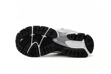 Load image into Gallery viewer, New Balance 2002R White Grey
