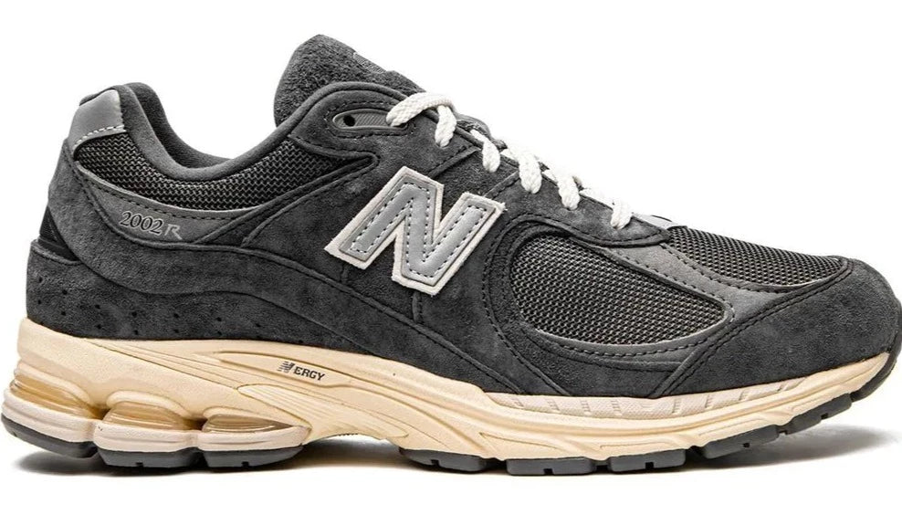 New Balance 2002R low-top sneakers