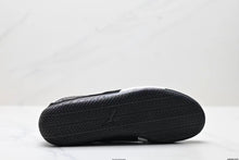 Load image into Gallery viewer, Puma speedcat
