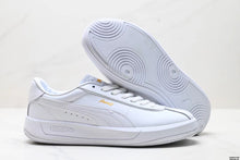 Load image into Gallery viewer, PUMA Club Klassika Suede
