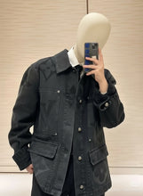Load image into Gallery viewer, Louis Vuitton Heavy Gradient Washed Letter Positioning Print Denim Jacket - مناسب للجنسين
