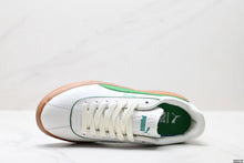 Load image into Gallery viewer, PUMA Club Klassika Suede
