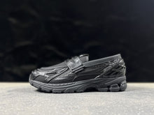 Load image into Gallery viewer, NEW BALANCE 1906
