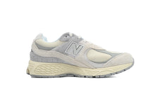 Load image into Gallery viewer, New Balance 2002R &#39;Linen&#39;
