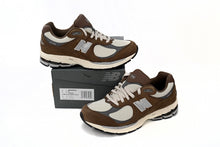 Load image into Gallery viewer, New Balance 2002R Brown Gray
