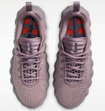 Load image into Gallery viewer, Nike Mind sneakers
