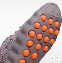 Load image into Gallery viewer, Nike Mind sneakers
