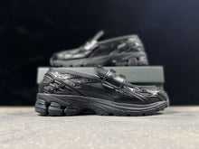 Load image into Gallery viewer, NEW BALANCE 1906
