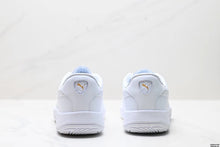 Load image into Gallery viewer, PUMA Club Klassika Suede
