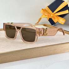 Load image into Gallery viewer, LV Sleek Square Sunglasses
