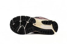 Load image into Gallery viewer, New Balance 2002R Sea Black Brown
