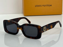 Load image into Gallery viewer, LOUIS VUITTON  Sunglasses
