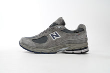 Load image into Gallery viewer, New Balance 2002R Brownish Grey
