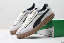 Load image into Gallery viewer, PUMA Club Klassika Suede
