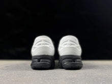 Load image into Gallery viewer, NEW BALANCE 1906

