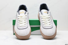 Load image into Gallery viewer, PUMA Club Klassika Suede
