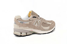 Load image into Gallery viewer, New Balance 2002R Shallow Khaki

