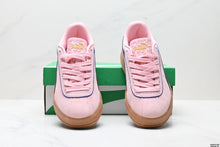 Load image into Gallery viewer, PUMA Club Klassika Suede
