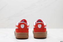 Load image into Gallery viewer, PUMA Club Klassika Suede
