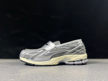 Load image into Gallery viewer, NEW BALANCE 1906
