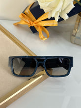 Load image into Gallery viewer, LV Sleek Square Sunglasses
