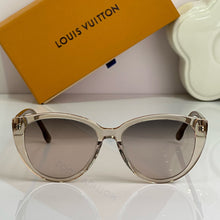 Load image into Gallery viewer, LOUIS VUITTON  Sunglasses
