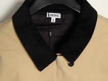 Load image into Gallery viewer, Loewe 25FW chest embroidered work jacket - مناسب للجنسين
