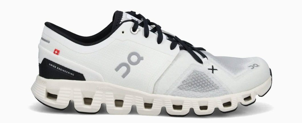 Cloud X 3 sneakers