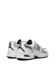 Load image into Gallery viewer, New Balance White Mr530
